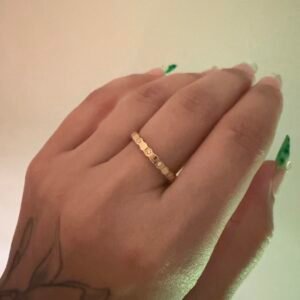 Ribbon Glow Ring